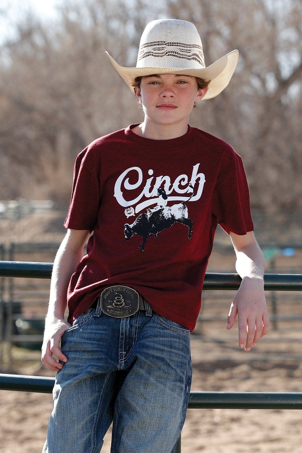 Cinch hot sale burgundy shirt