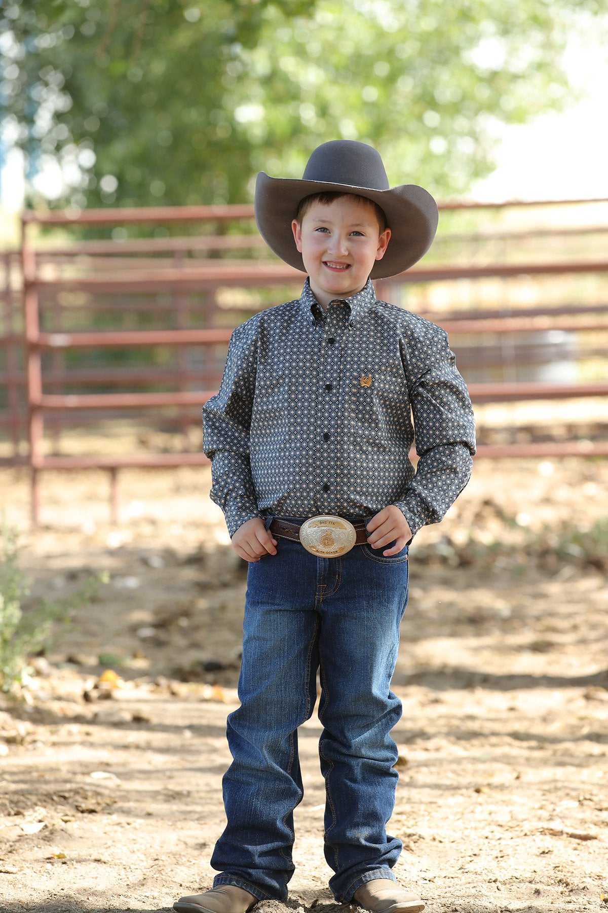 Boys wearing clearance cowboy boots