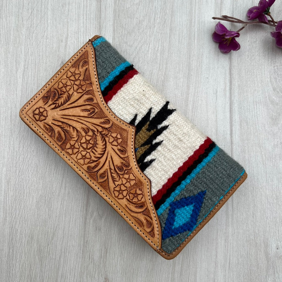 The Design Edge Tooled White Saddle Blanket Slim Wallet- TSB22B- Tan Tooled Leather